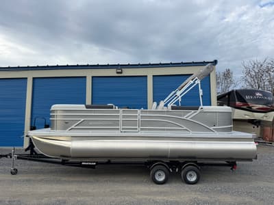 BOATZON | Bennington 22 SSR 2026