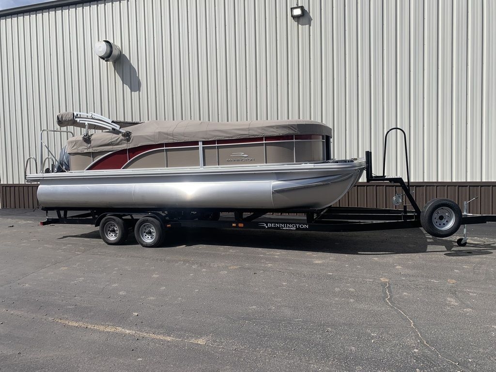 2020 Bennington 22 SSRCX tritoon with trailer and sea legs - Sold Boat