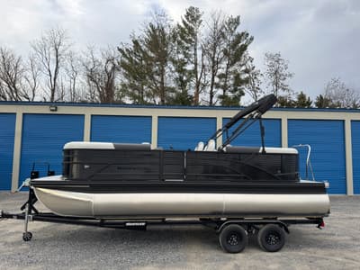 BOATZON | Bennington 22 SSRTritoon 2026