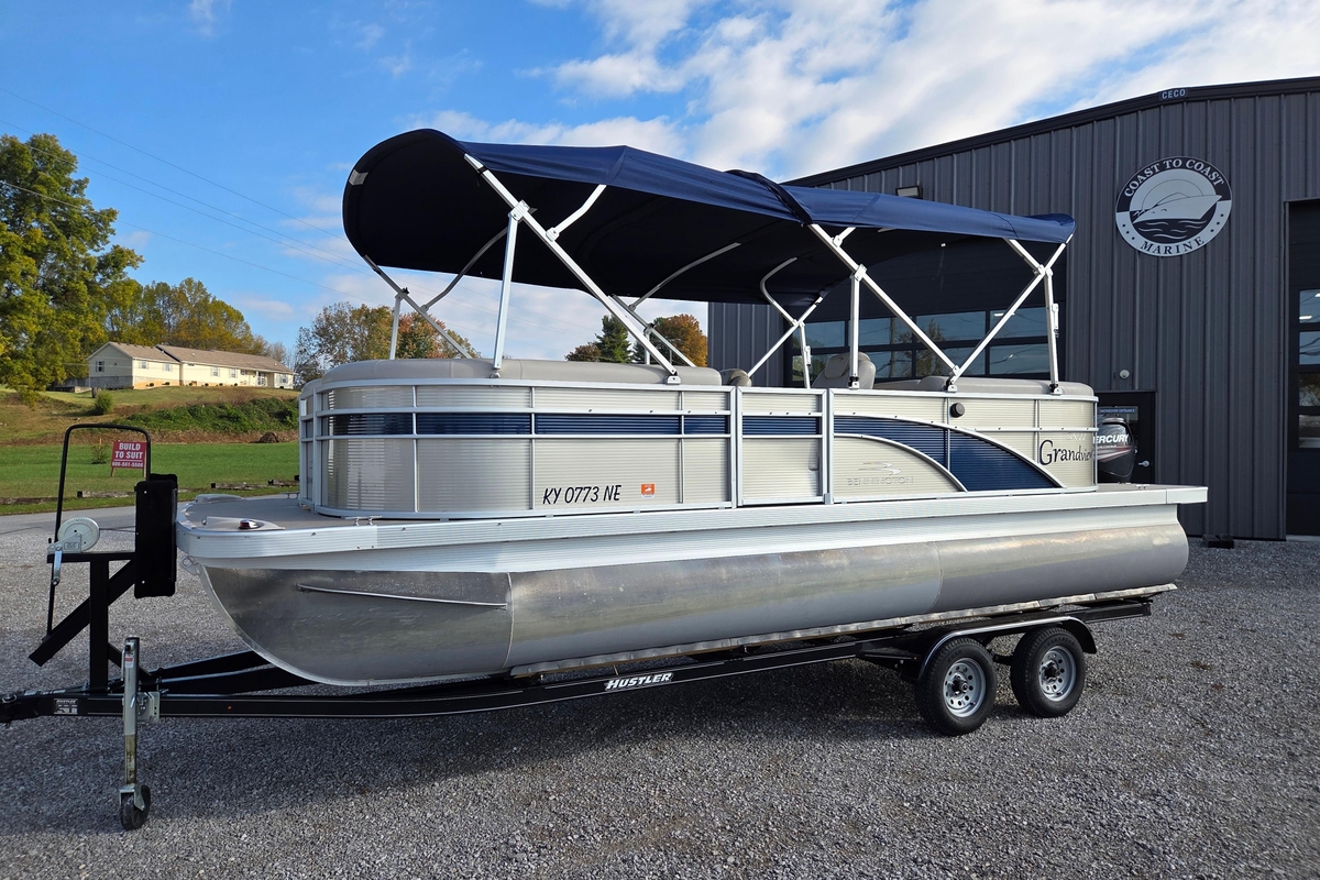 2017 Bennington 22 SSRX - Sold Boat