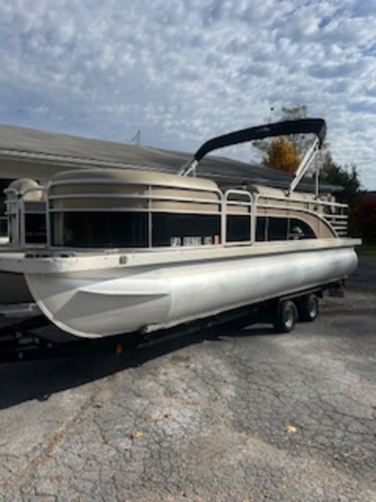 2014 Bennington 2250 GBR - Sold Boat