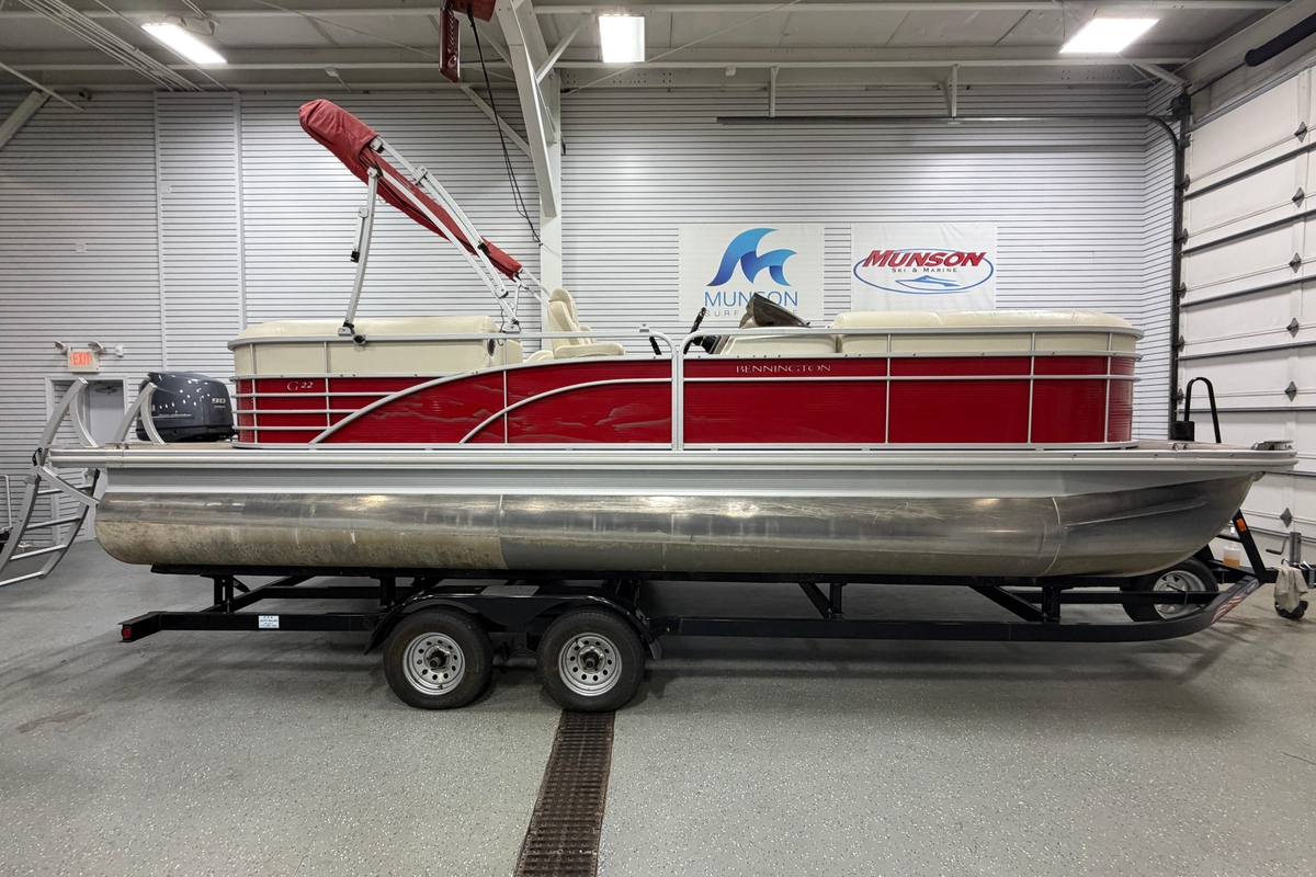 2015 Bennington 2250 GSR - Sold Boat