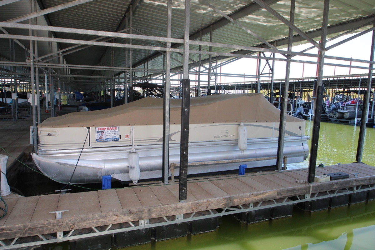 2005 Bennington 2275FSi - Sold Boat