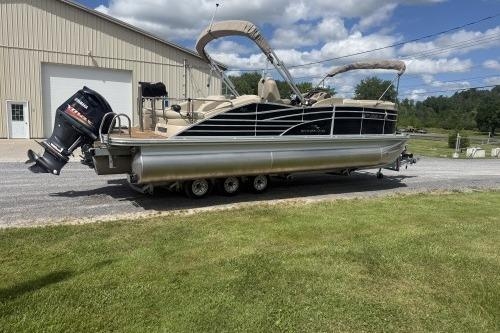 2012 Bennington 2275RCW - Sold Boat