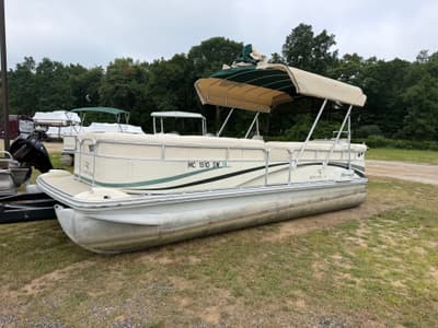BOATZON | Bennington 2275RL Pontoon 2005