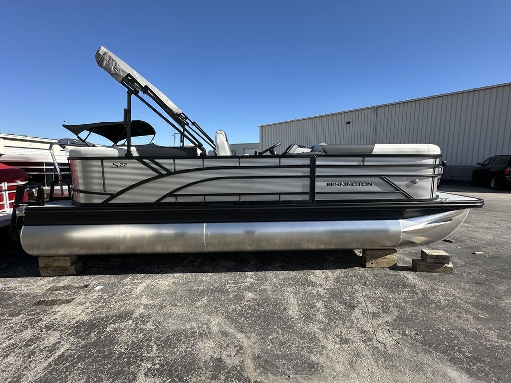 2026 Bennington 22SSRSF - Sold Boat