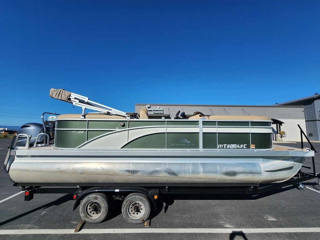 2017 Bennington 22SSRX - Sold Boat