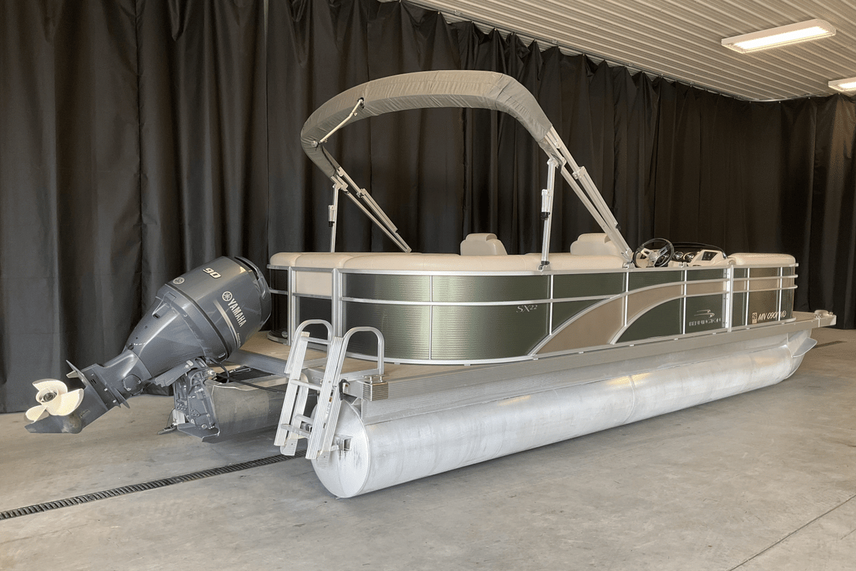 2017 Bennington 22SSRX - Sold Boat