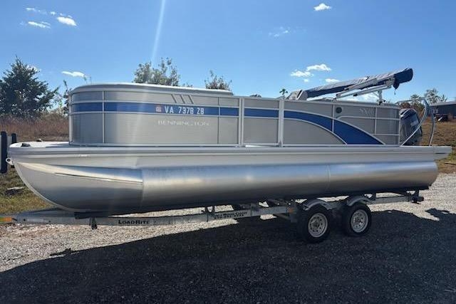 2025 Bennington 22SXSR - Sold Boat