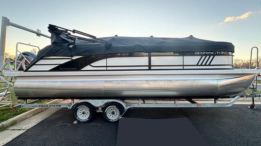 2023 Bennington 23 L Fastback - Sold Boat