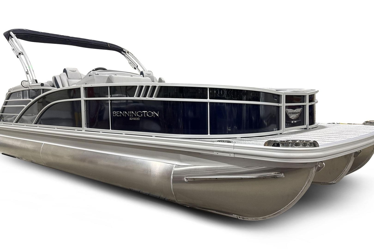 2026 Bennington 23 L Quad Bench - Sold Boat