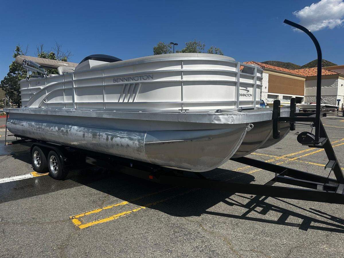 2021 Bennington 23 LSR - Sold Boat