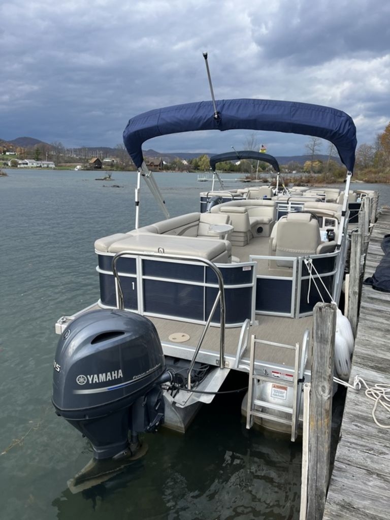 2018 Bennington 23SLX - Sold Boat