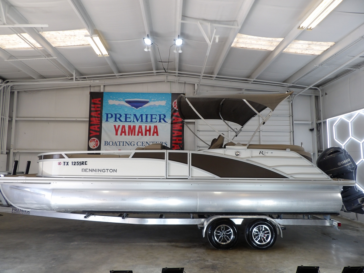2020 Bennington 24 BOWRIDER FASTBACK - Sold Boat