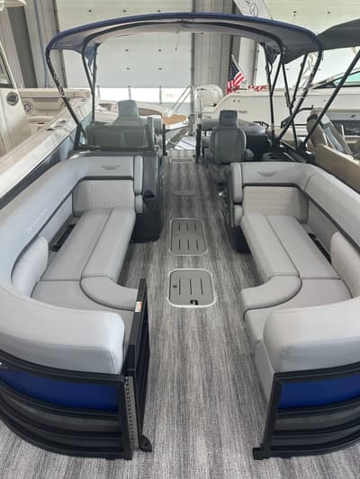 BOATZON | Bennington 24 M Open FastBack 2026
