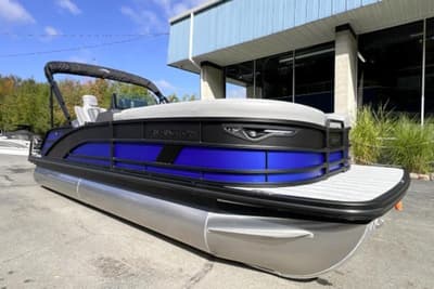 BOATZON | Bennington 24 M Swingback 2026