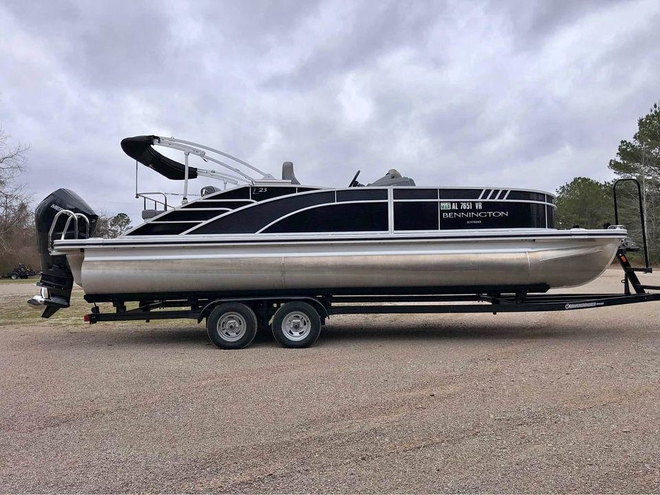 2022 Bennington 24 RTSB - Sold Boat