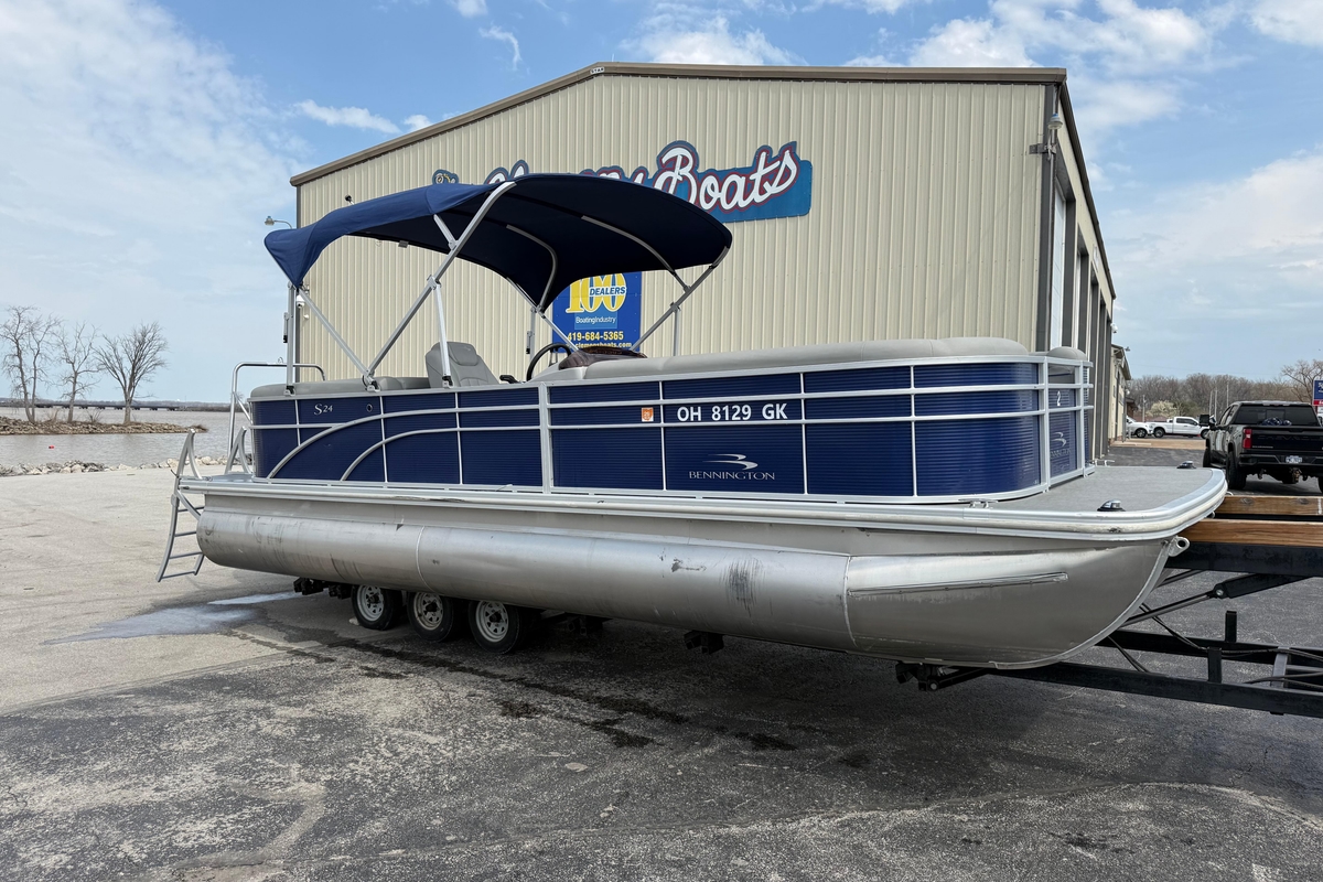 2023 Bennington 24SSRC - Sold Boat