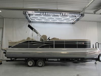 BOATZON | Bennington 25 2011