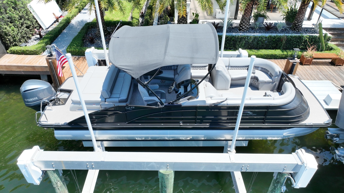 2019 Bennington 25 Q - Sold Boat