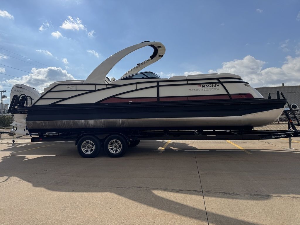 2023 Bennington 25 QFBWA - Sold Boat