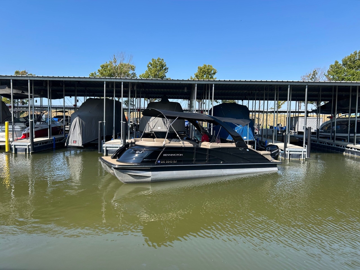 2023 Bennington 25 QSBA - Sold Boat