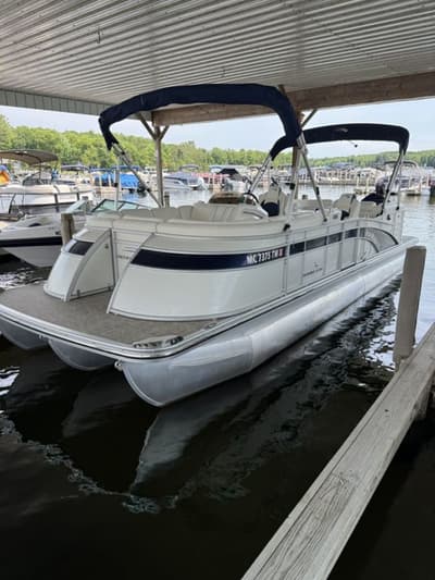 BOATZON | Bennington 2550 QSR 2016
