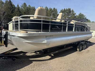 BOATZON | Bennington 2574 GCW TriToon 2013