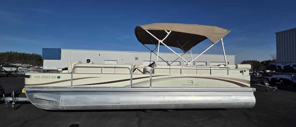 2003 Bennington 2575 FS - Sold Boat