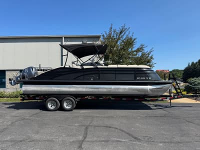BOATZON | Bennington 25Q 2015