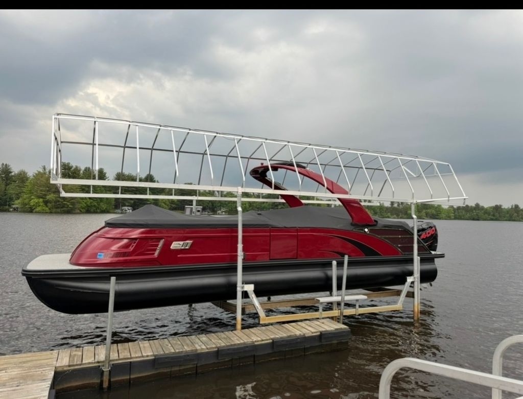 2022 Bennington 28 QXFB - Sold Boat