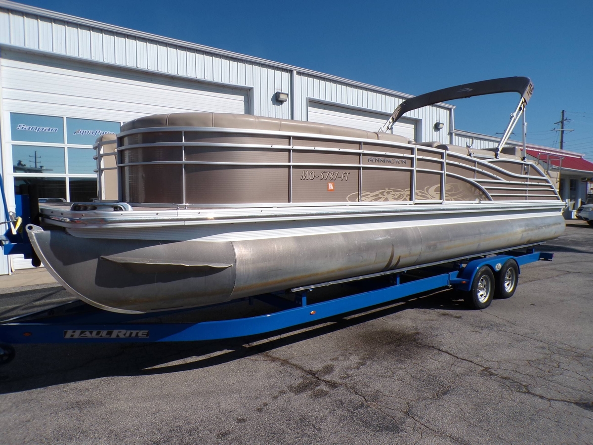 2011 Bennington 2874 RCW - Sold Boat