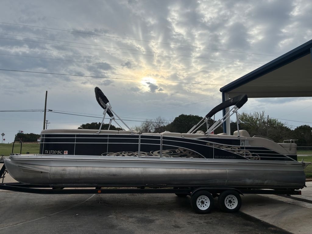 2010 Bennington Bennington 2874RCW 2010 - Sold Boat