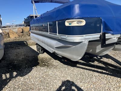 BOATZON | Bennington BENNINGTON 2006