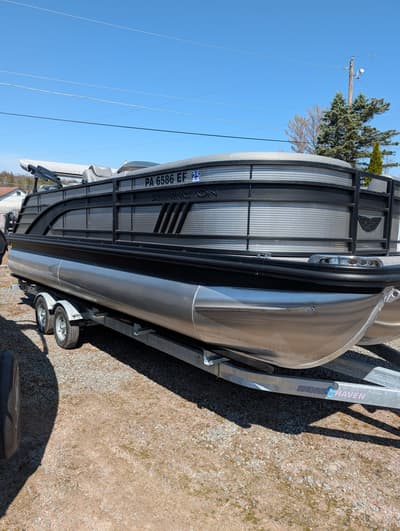 BOATZON | Bennington L22 2024