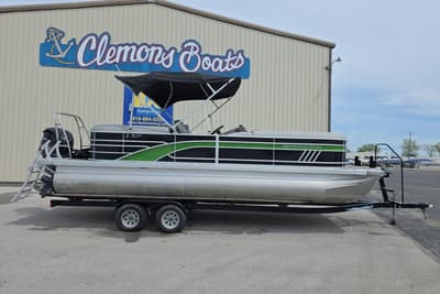 BOATZON | Bennington LX 24 Quad Bench 2021 BOATZON | Bennington LX 24 Quad Bench 2021