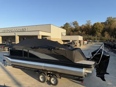 BOATZON | Bennington LX Sport Swingback 23 LXSSB 2026