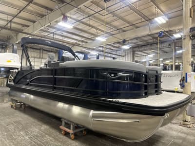 BOATZON | Bennington M Quad Bench 23 MSL 2026 BOATZON | Bennington M Quad Bench 23 MSL 2026