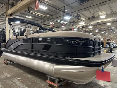 BOATZON | Bennington M Series 22 MFB  200HP Yamaha 2026