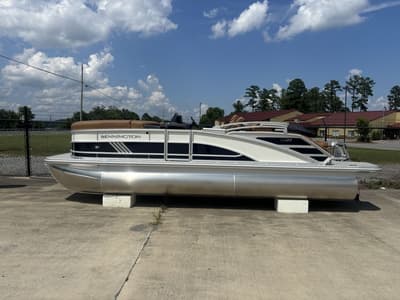 BOATZON | Bennington M Swingback 22 MSB 2027 BOATZON | Bennington M Swingback 22 MSB 2027