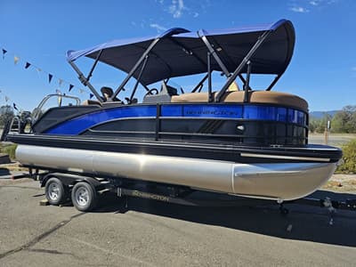 BOATZON | Bennington M Swingback 22 MSB 2027