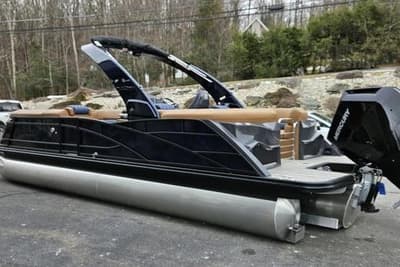 BOATZON | Bennington Q 25 QFBA 2026