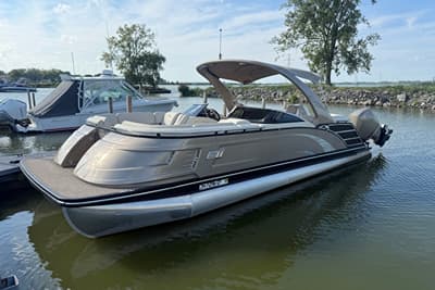 BOATZON | Bennington Q 27 QFBA X2 Wide Beam 2021