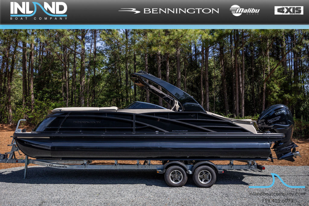 2026 Bennington Q Swingback 25 QSBWA - Sold Boat