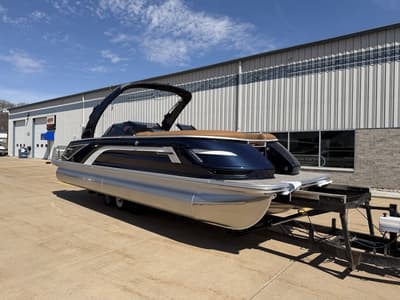 BOATZON | Bennington QX Swingback 25 QXSBWA 2026