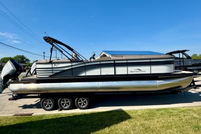 BOATZON | Bennington R 27 RSRA X2 Wide Beam 2017