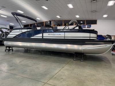 BOATZON | Bennington R Bowrider Quad Bench 24 RTFB 2026