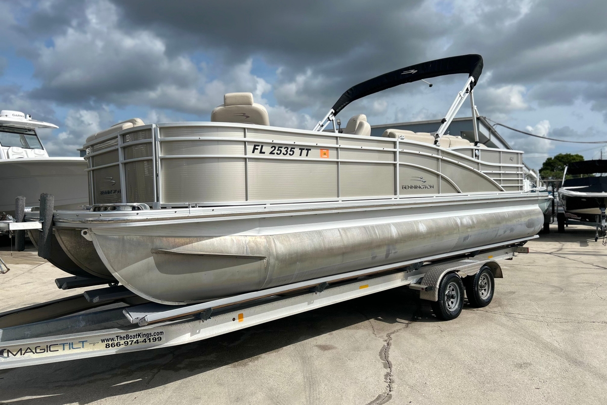 2015 Bennington R23 - Sold Boat