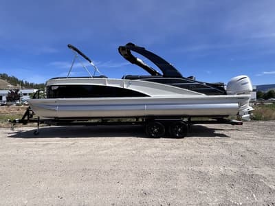 BOATZON | Bennington RX Sport Swingback 25 RXSBA 2026