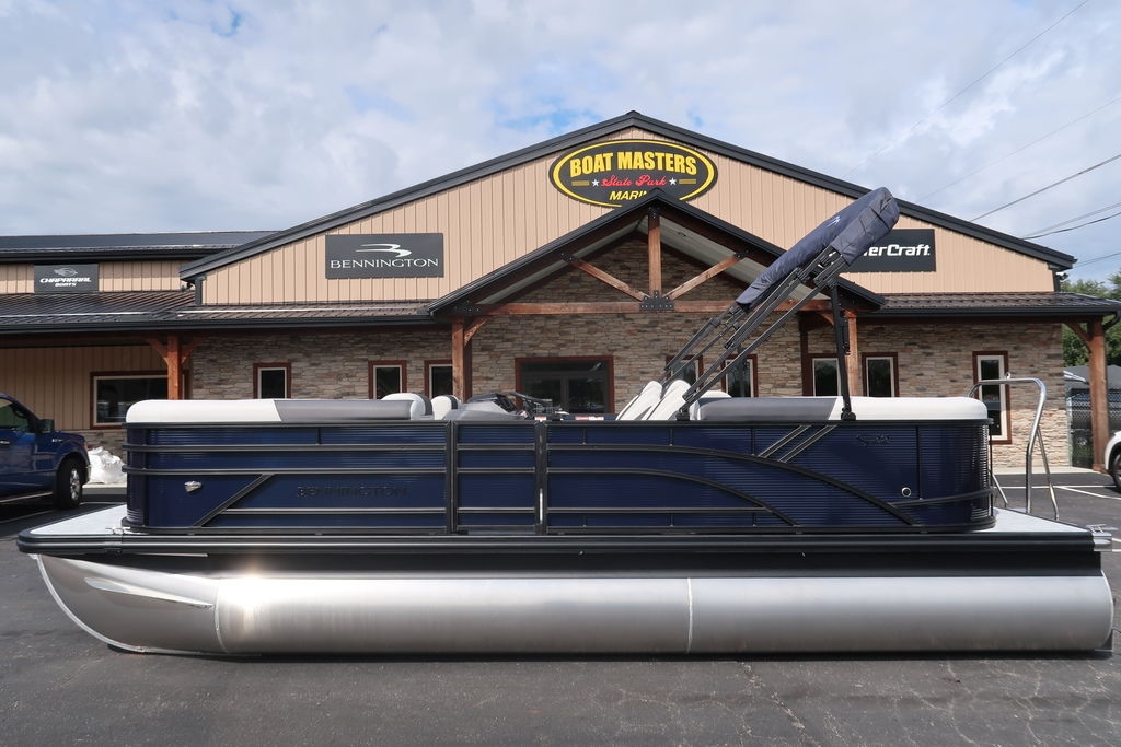2026 Bennington S Quad Bench 22 SSR - Sold Boat